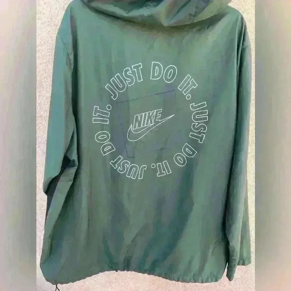 Nike Men’s Windbreaker